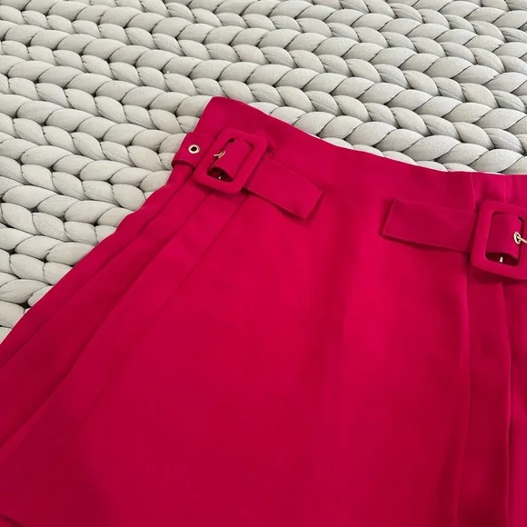 Zara Hot Pink Pleated Mini Skirt with Buckle Details - Picture 2 of 4